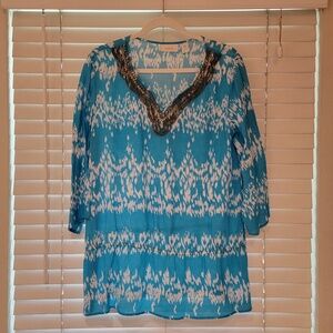 Chico’s Innate Ikat Kate Top Size Large (2) Blue White Beaded Neck Blouse Tunic